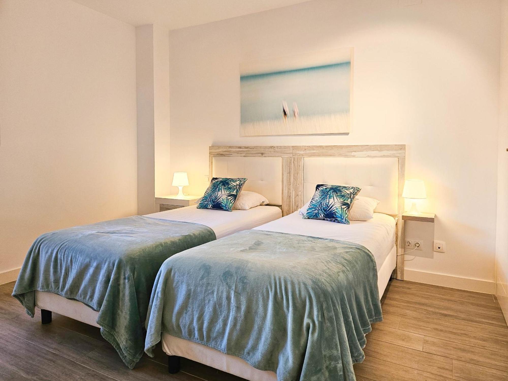 Luxury Ground Floor Apt - 300 M To Cabopino Golf Marbella Exterior photo