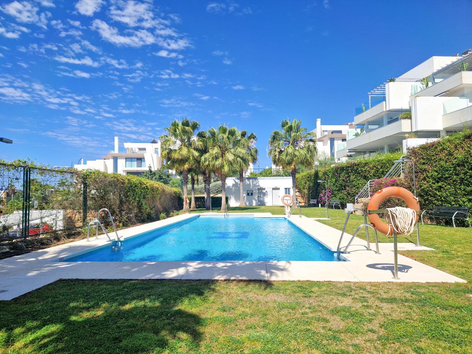 Luxury Ground Floor Apt - 300 M To Cabopino Golf Marbella Exterior photo
