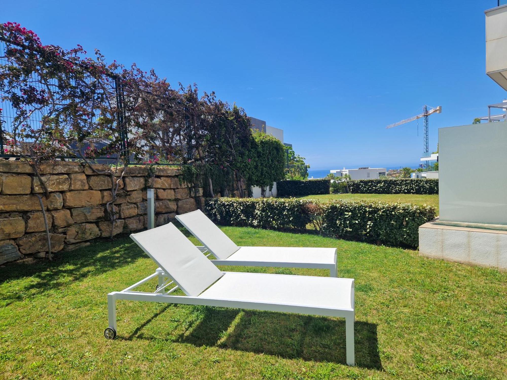 Luxury Ground Floor Apt - 300 M To Cabopino Golf Marbella Exterior photo